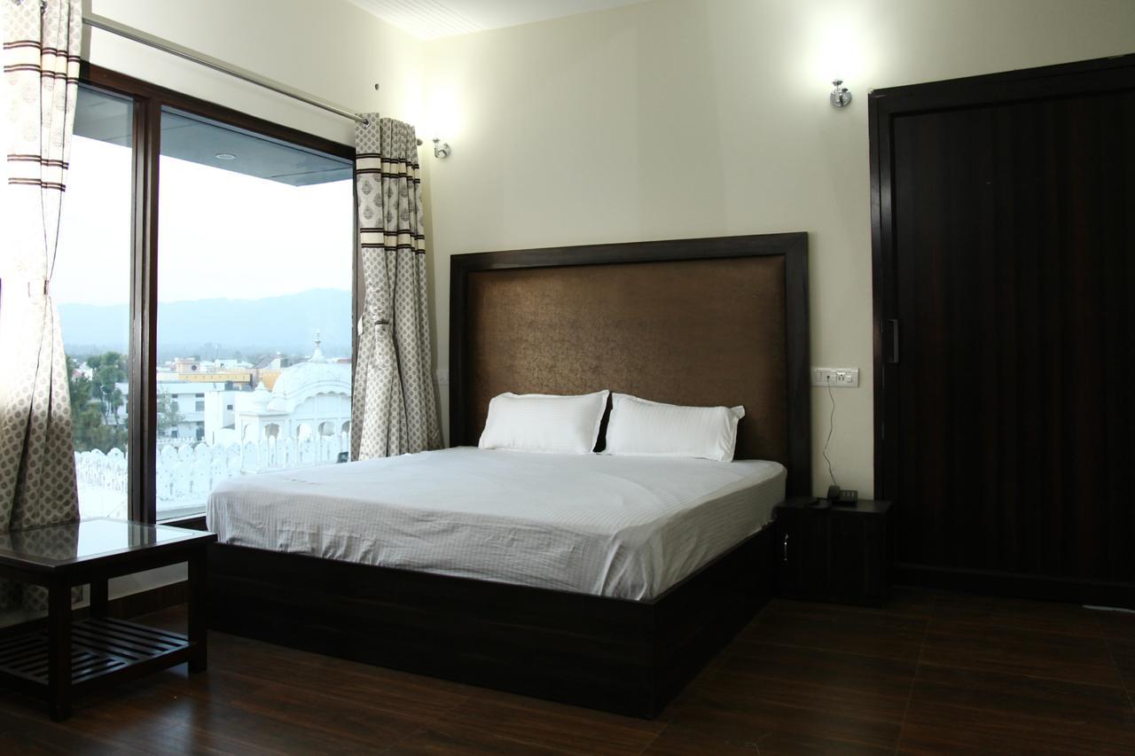 Hotel Temple View Inn Anandpur Sāhib Extérieur photo