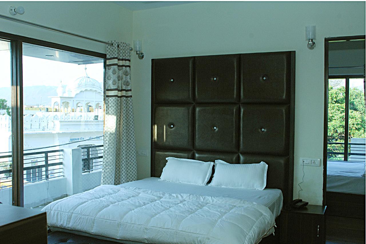 Hotel Temple View Inn Anandpur Sāhib Extérieur photo