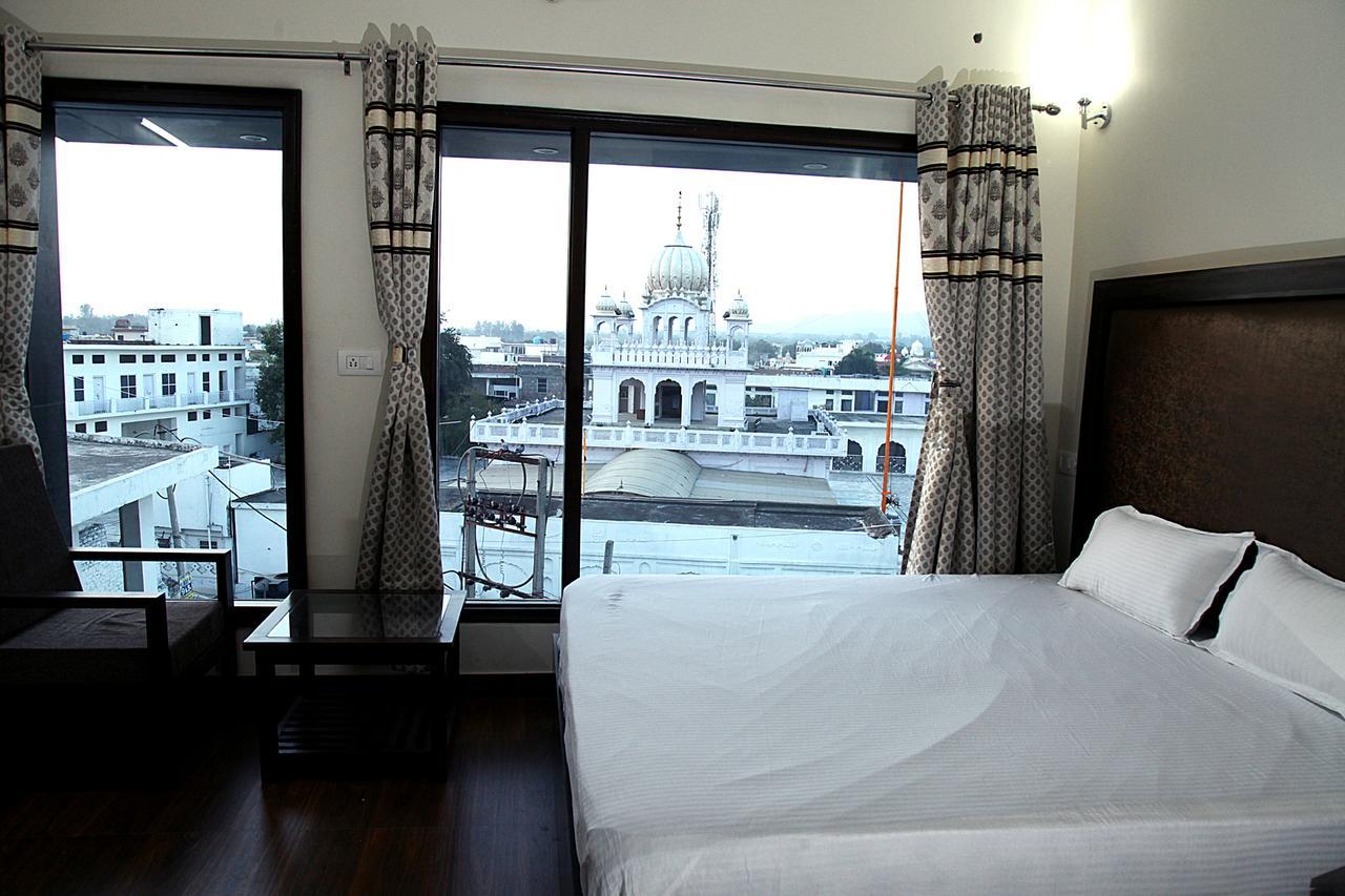Hotel Temple View Inn Anandpur Sāhib Extérieur photo