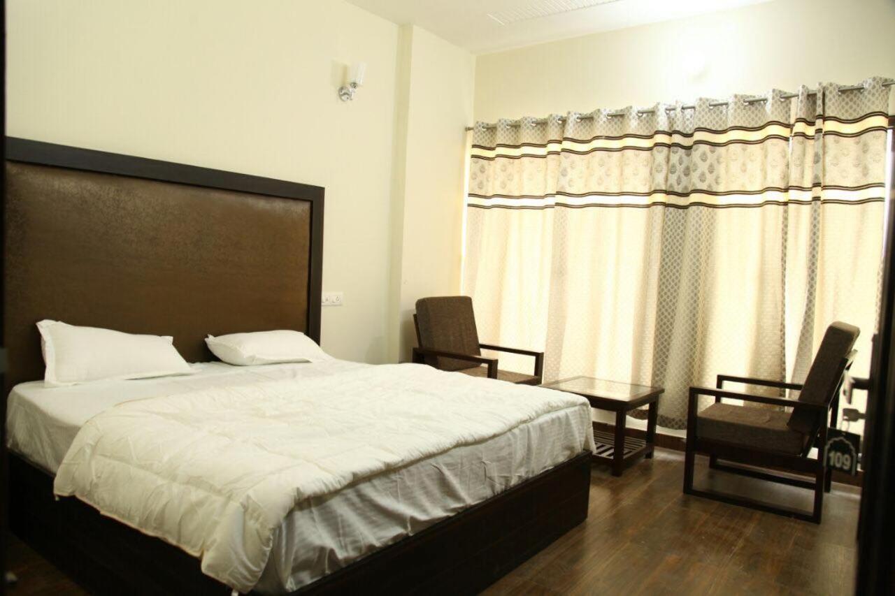 Hotel Temple View Inn Anandpur Sāhib Extérieur photo